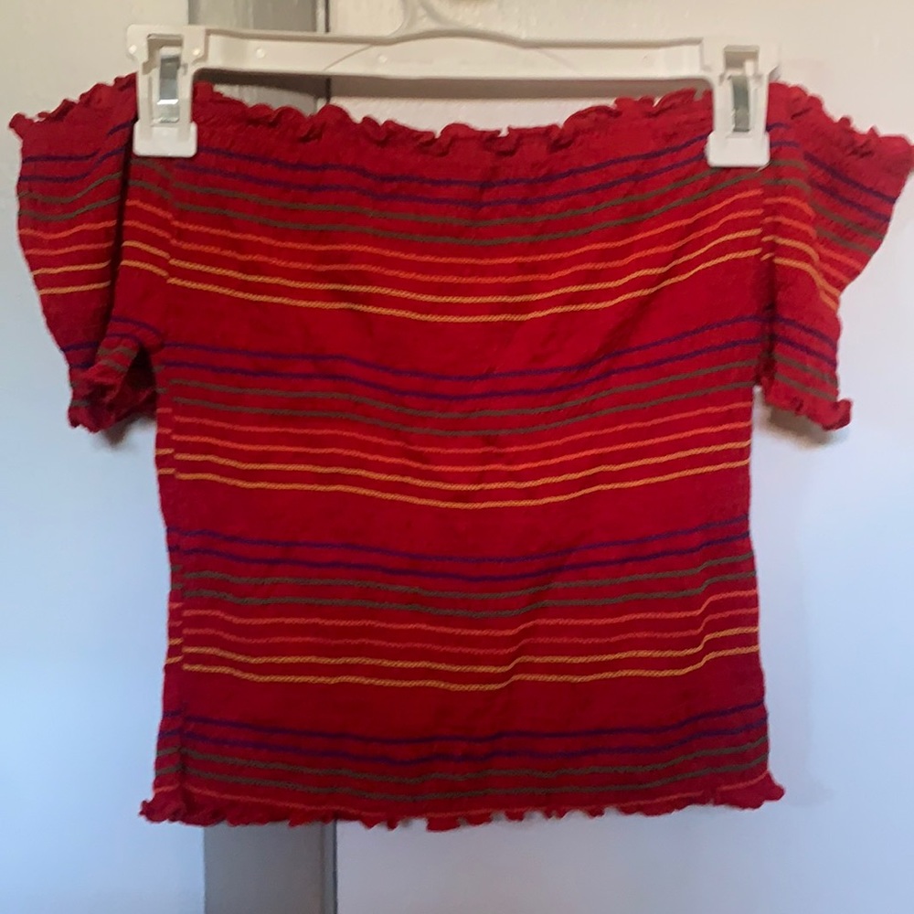 Stretchy red striped crop top, off shoulder sleeve